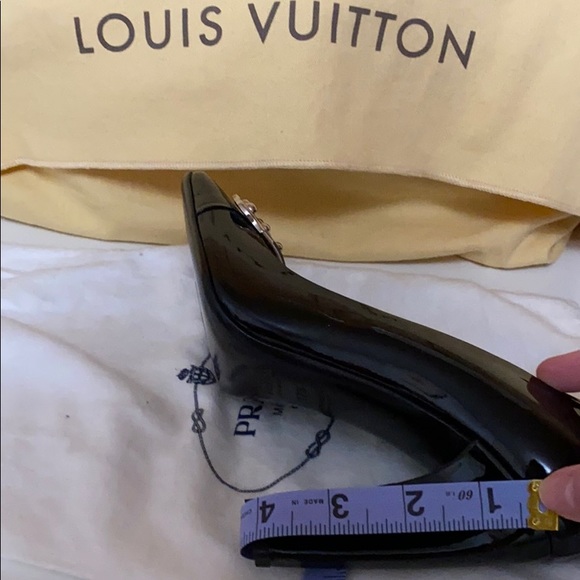 β€οΈAuthentic Prada heels - Picture 10 of 10